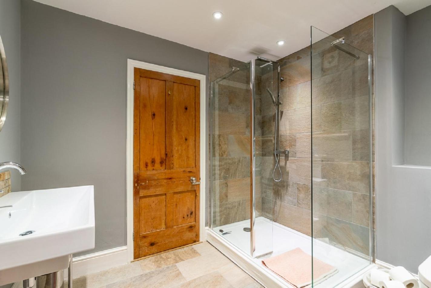 Orwell Villa Elegant Period 5 Bed Close To Town Sleeps 15 Cheltenham Eksteriør bilde
