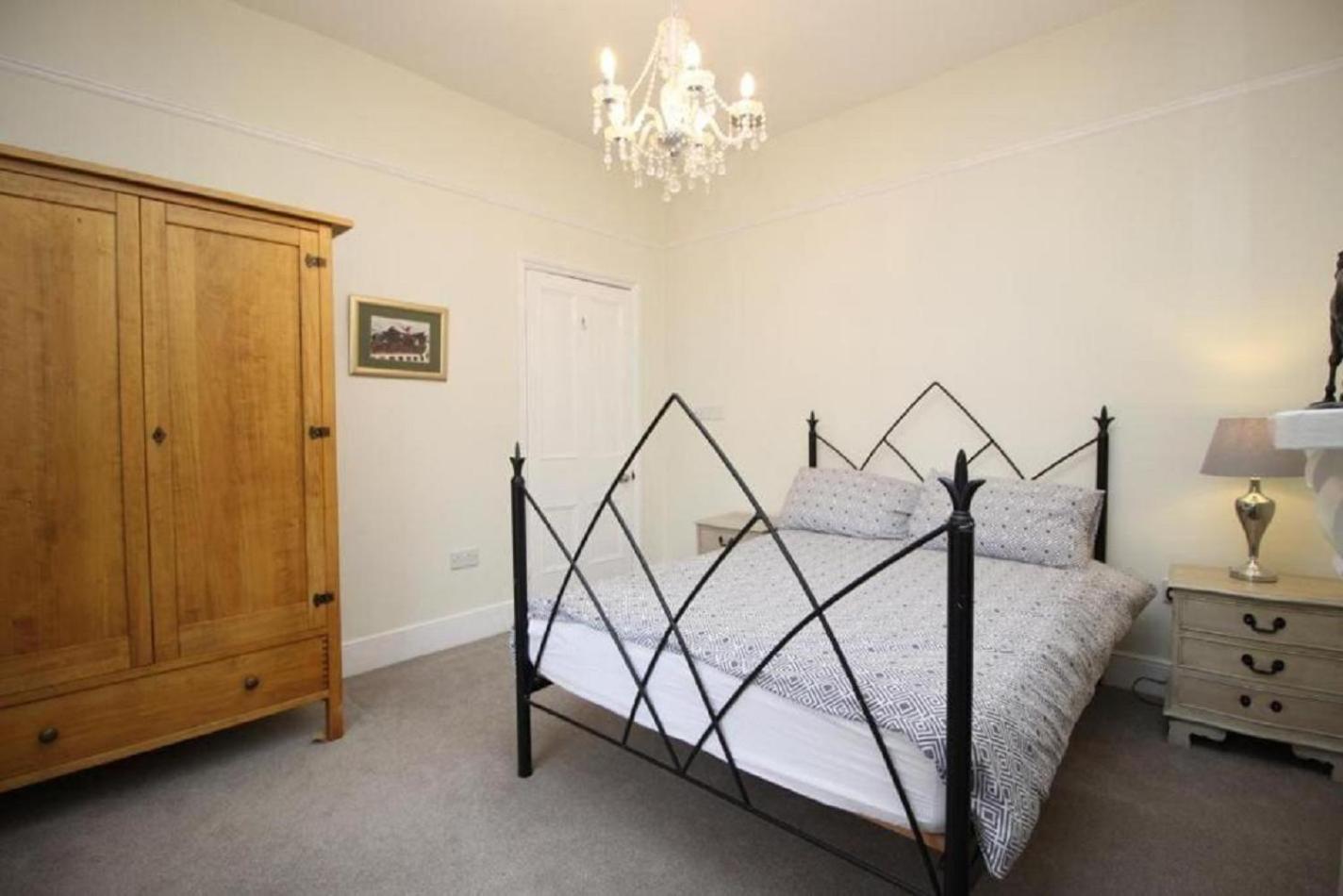 Orwell Villa Elegant Period 5 Bed Close To Town Sleeps 15 Cheltenham Eksteriør bilde